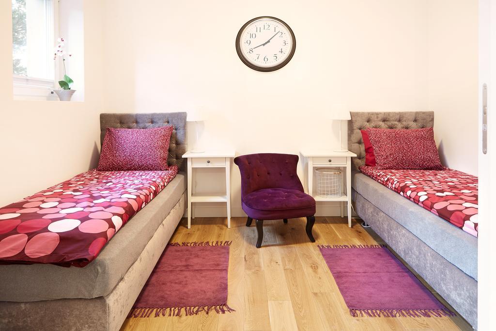 Апартаменты Lovely Lux Garden Flat Near Royal Park Варшава Экстерьер фото