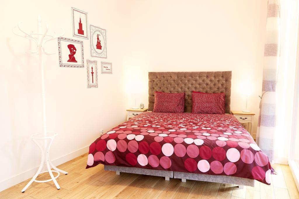 Апартаменты Lovely Lux Garden Flat Near Royal Park Варшава Экстерьер фото